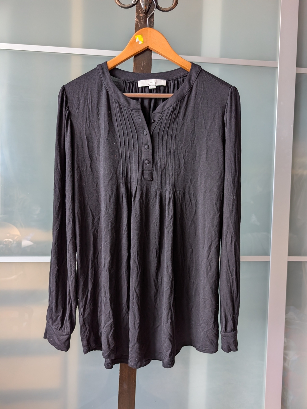 Soft LOFT Black Long Sleeve Lightweight Flowy Pintuck Henley Blouse - Large